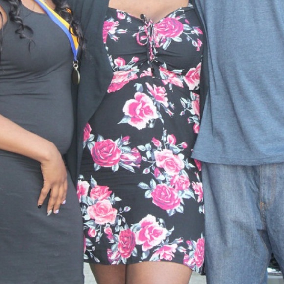 Beautiful Charlotte Russe Floral Pink & black dress - Picture 7 of 10